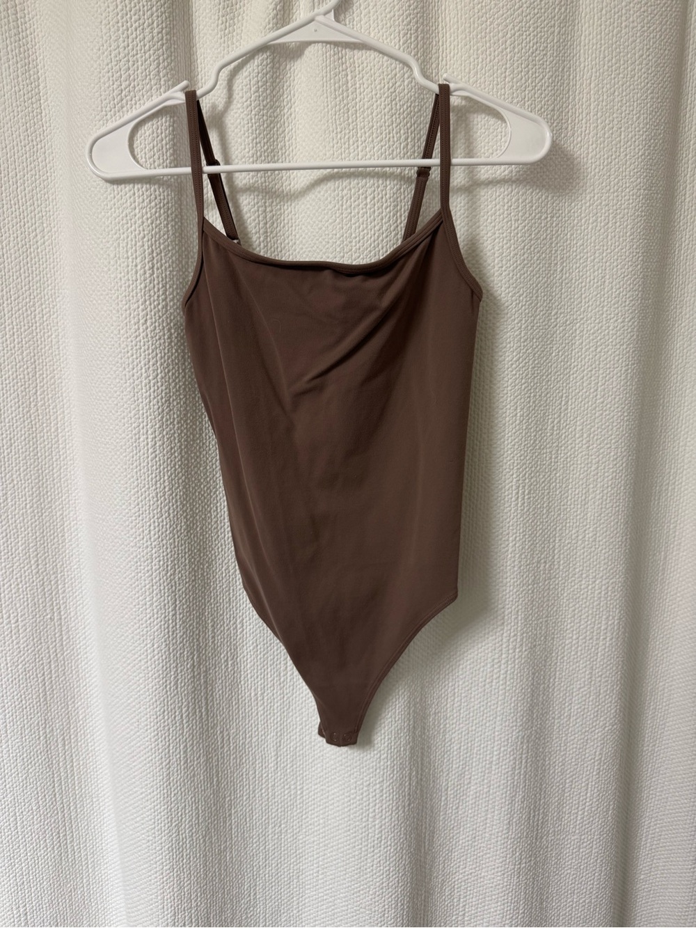 Wilfred Free Mauve-Brown Scoop Neck Bodysuit